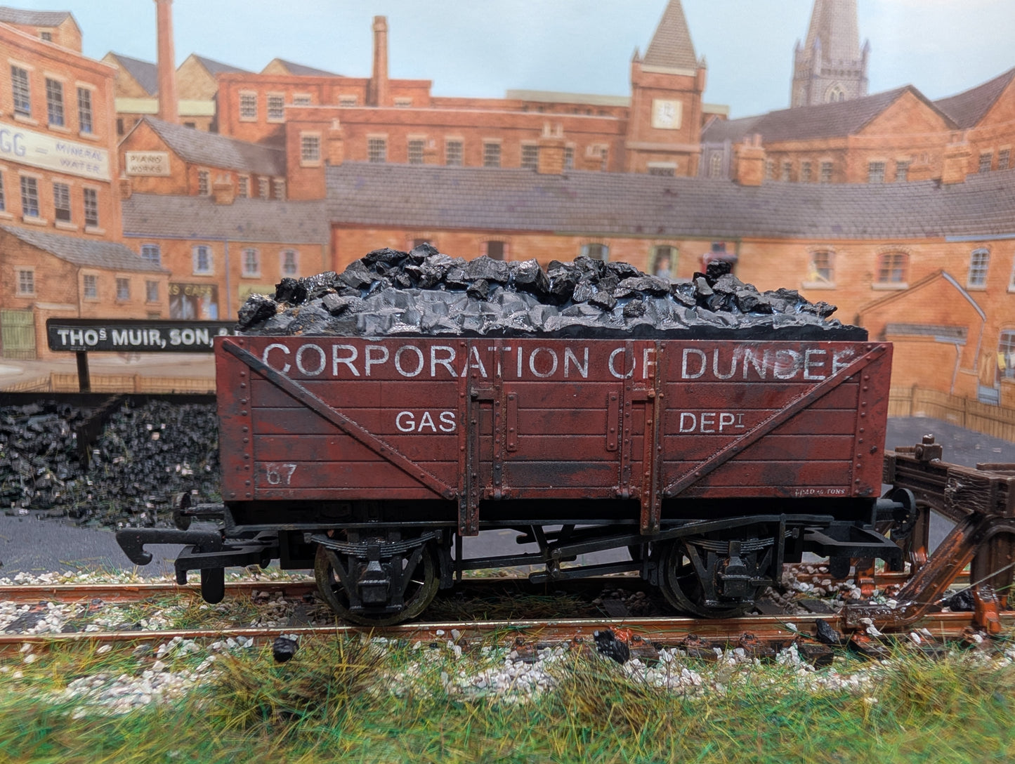 Dapol B515 5 plank wagon Corproration of Dundee (Heavy Weathering)