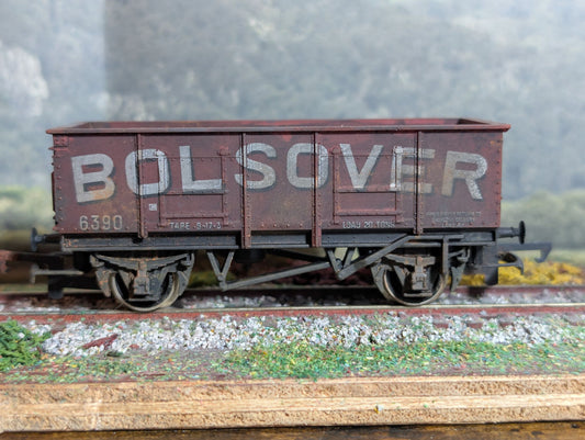 Hornby R136 - Large Steel Mineral wagon Bolsover (Heavy Weathering)