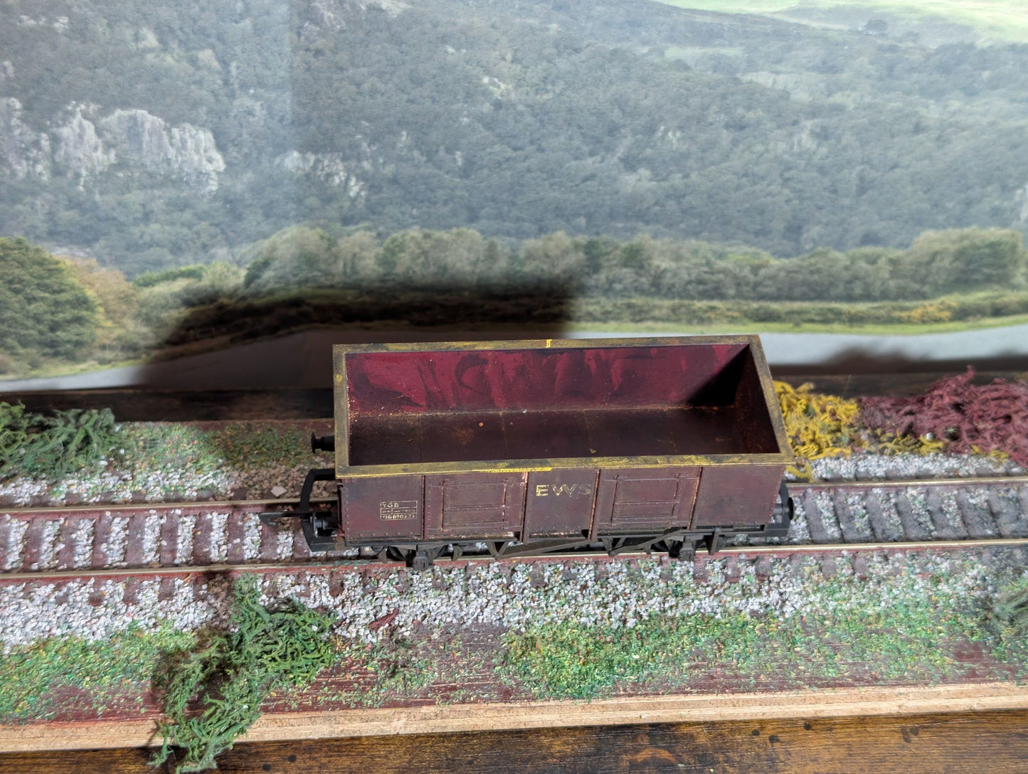 Hand-Weathered Hornby EWS Mineral Wagon | Realistic OO Gauge Model Railway Rolling Stock